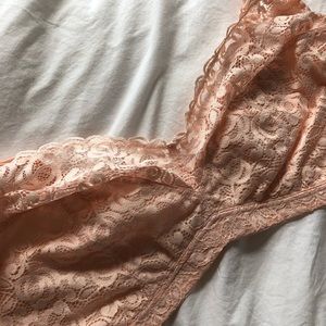 *NWT* Pink Lace Bralette UK 38FF/ US 38H